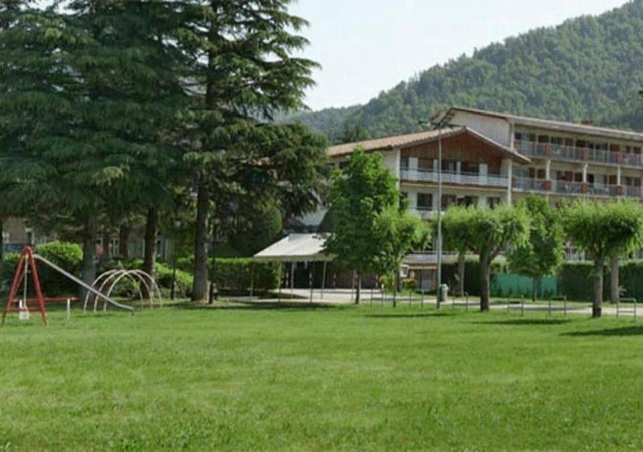 Hotel Solana Del Ter รีโปลล์ ภายนอก รูปภาพ